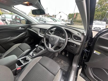 Vauxhall Grandland X BUSINESS EDITION NAV 10