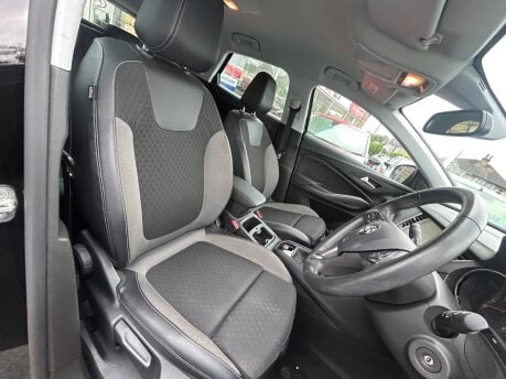 Vauxhall Grandland X BUSINESS EDITION NAV 11