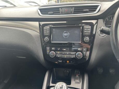 Nissan Qashqai TEKNA DIG-T 12