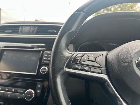 Nissan Qashqai TEKNA DIG-T 11