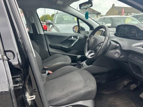 Peugeot 208 ACTIVE 9