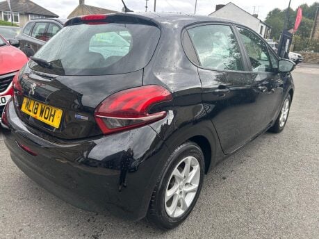 Peugeot 208 ACTIVE 8