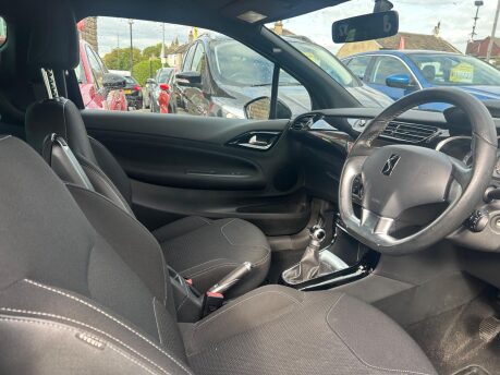 DS DS 3 PURETECH CONNECTED CHIC 8