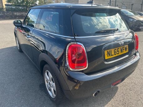 Mini Hatch COOPER D 6