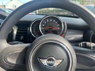 Mini Hatch COOPER D 9