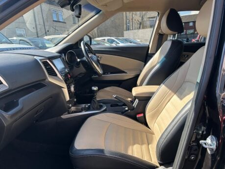 SsangYong Tivoli ELX 15