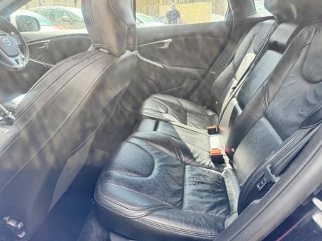 Volvo V40 T2 R-DESIGN 12