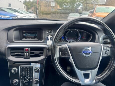Volvo V40 T2 R-DESIGN 9