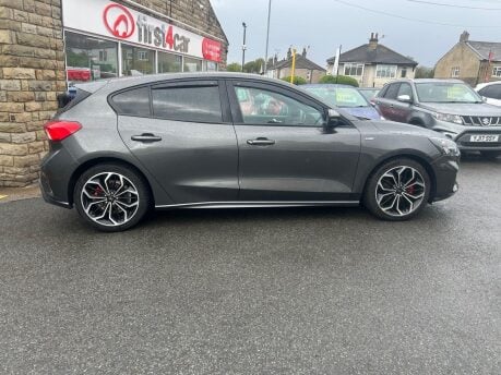 Ford Focus ST-LINE X EDITION MHEV 9