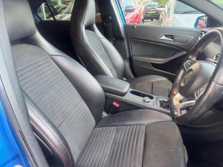 Mercedes-Benz A Class A 180 D AMG LINE 9