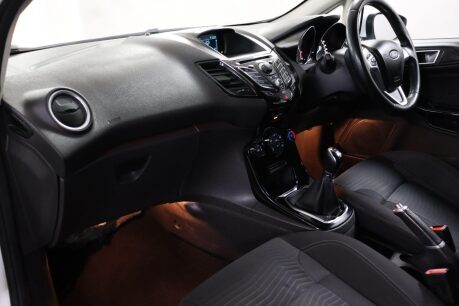 Ford Fiesta ZETEC 34