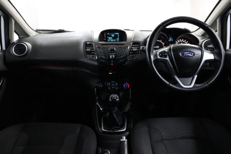 Ford Fiesta ZETEC 38