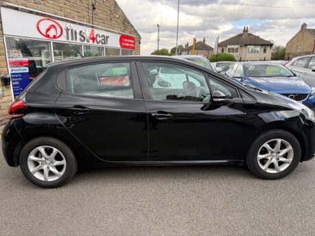 Peugeot 208 ACTIVE 8