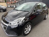 Peugeot 208 ACTIVE 5
