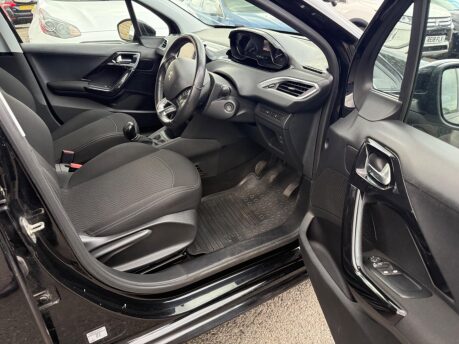 Peugeot 208 ACTIVE 11