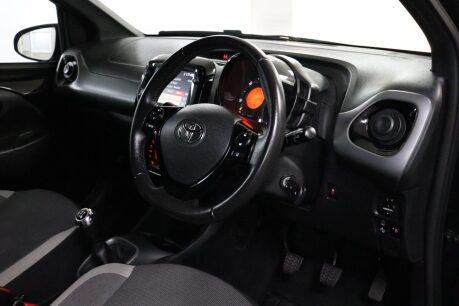 Toyota Aygo VVT-I X-TREND TSS 5