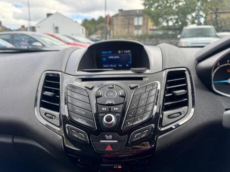 Ford Fiesta ZETEC S BLACK EDITION 9