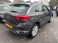 Volkswagen T-Roc SE TSI 9