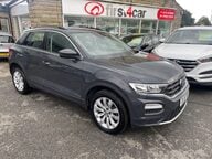Volkswagen T-Roc SE TSI 1