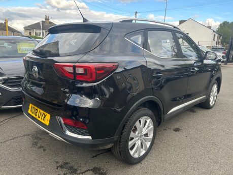 MG ZS EXCITE 8