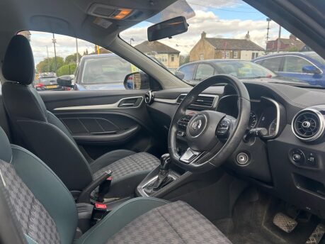 MG ZS EXCITE 9