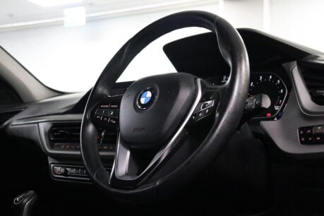 BMW 1 Series 118I SE 12