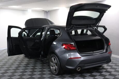 BMW 1 Series 118I SE 21