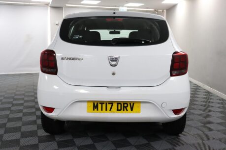 Dacia Sandero AMBIANCE SCE 8