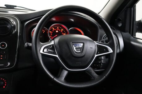 Dacia Sandero AMBIANCE SCE 43