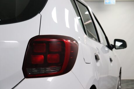 Dacia Sandero AMBIANCE SCE 23