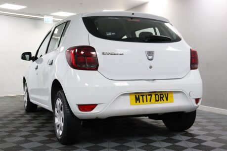 Dacia Sandero AMBIANCE SCE 29
