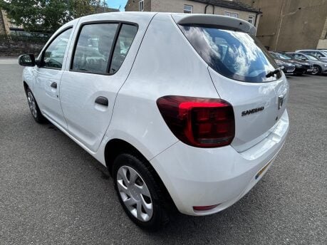 Dacia Sandero AMBIANCE SCE 6