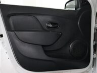 Dacia Sandero AMBIANCE SCE 41