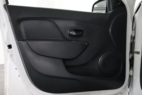 Dacia Sandero AMBIANCE SCE 41