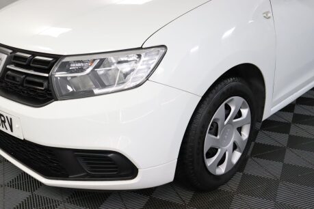 Dacia Sandero AMBIANCE SCE 31