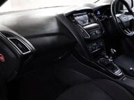 Ford Focus TITANIUM 34