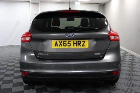 Ford Focus TITANIUM 8