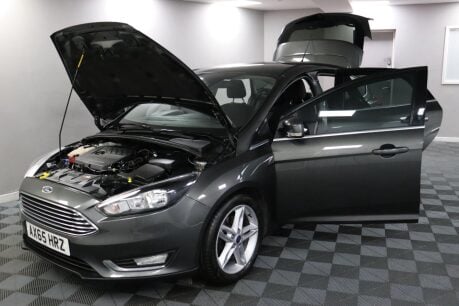 Ford Focus TITANIUM 16