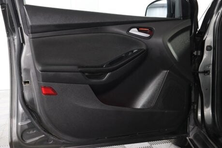 Ford Focus TITANIUM 44