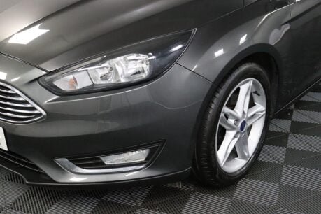 Ford Focus TITANIUM 31
