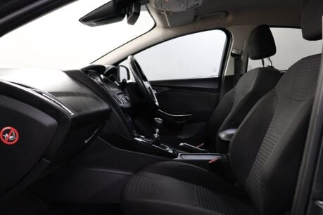 Ford Focus TITANIUM 43