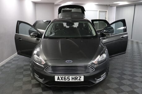 Ford Focus TITANIUM 7
