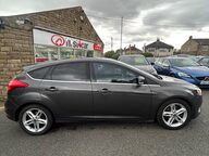 Ford Focus TITANIUM 8
