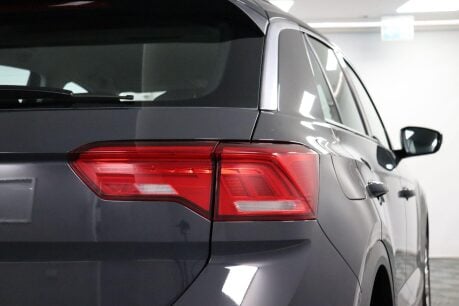 Volkswagen T-Roc SE TSI 23