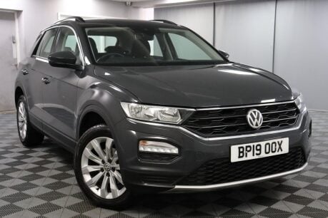 Volkswagen T-Roc SE TSI 19