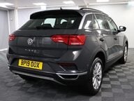 Volkswagen T-Roc SE TSI 11