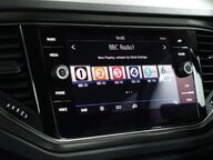 Volkswagen T-Roc SE TSI 39