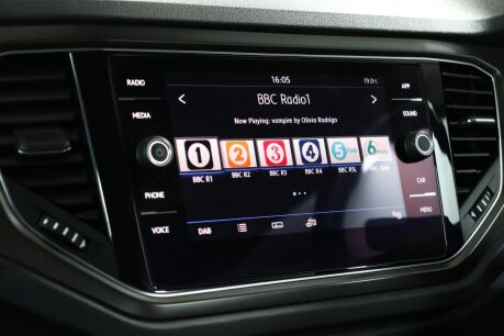 Volkswagen T-Roc SE TSI 39