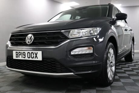 Volkswagen T-Roc SE TSI 28