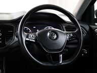 Volkswagen T-Roc SE TSI 45